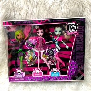 Monster High 3pck DRACULAURA CLAWDEEN FRANKIE 2011
